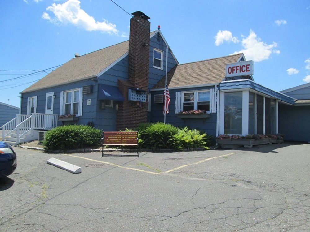 Mayflower Motel Milford Exterior photo