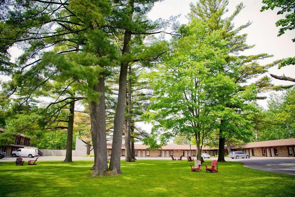 Mayflower Motel Milford Exterior photo